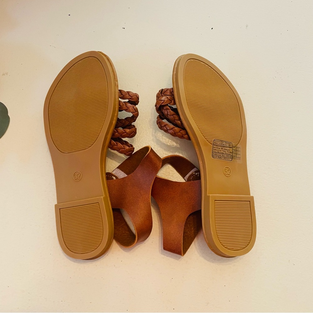 GORGLITTER Braided Strappy Sandal - Picture 7 of 9